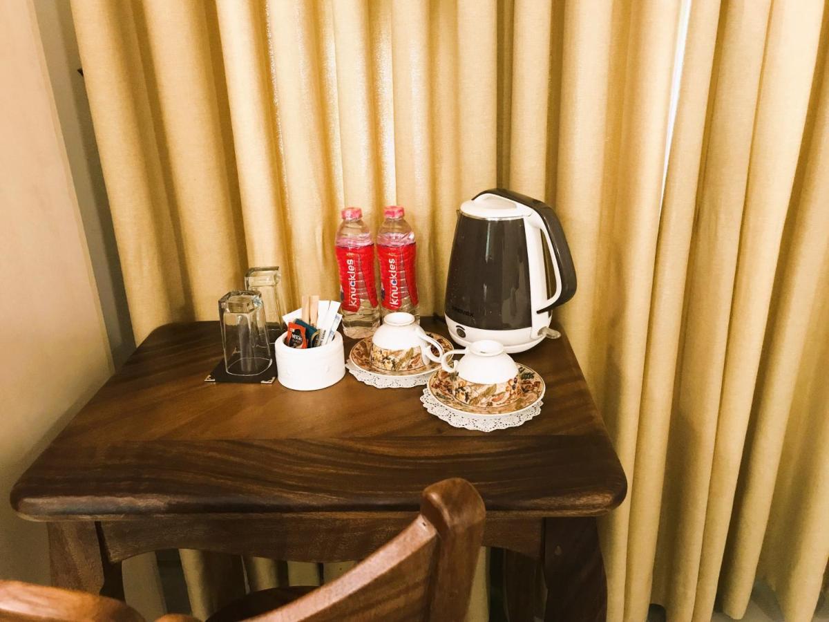 Ceylon Kingsmen Garden Hotel - Katunayake Негомбо Екстериор снимка