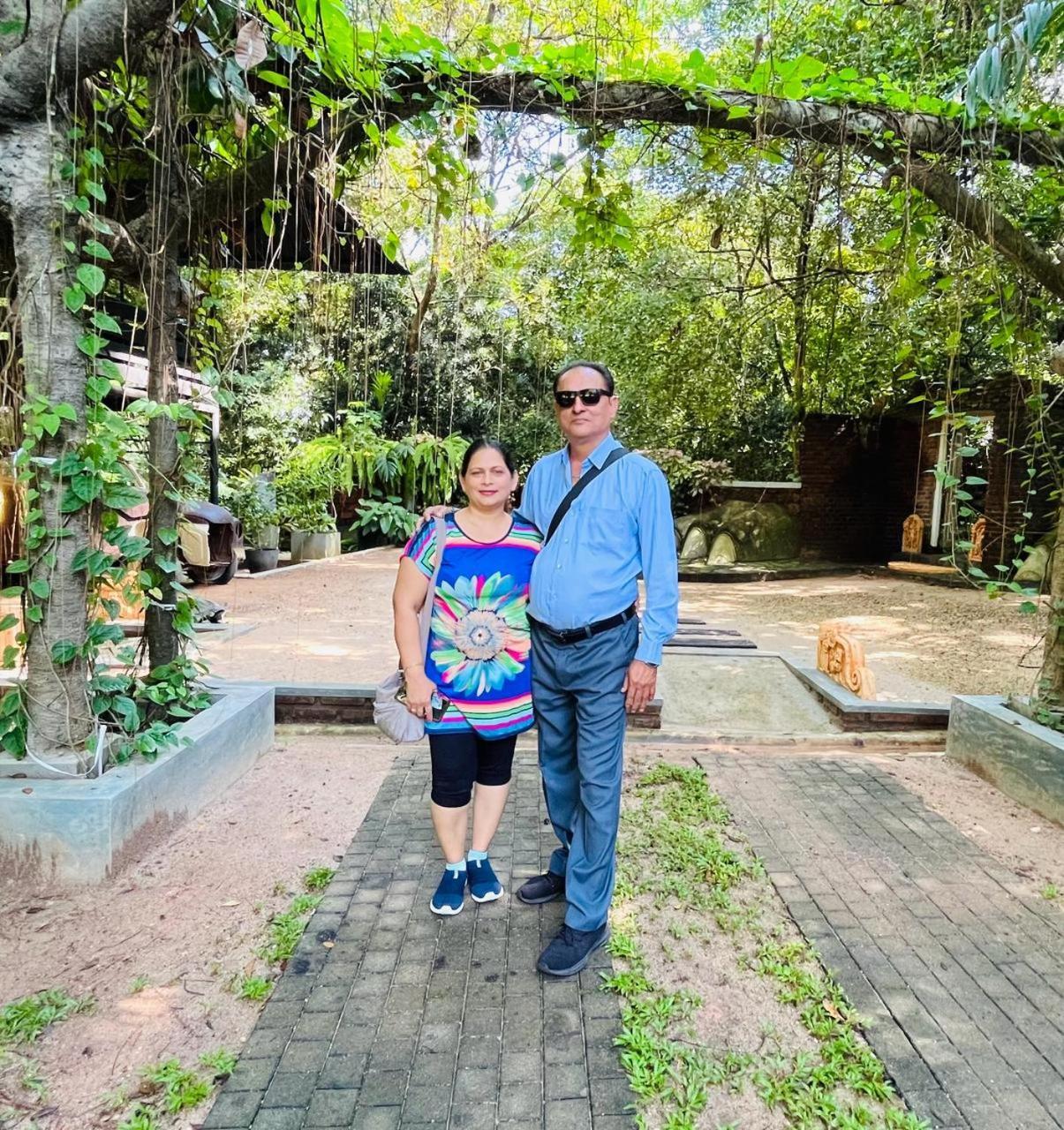 Ceylon Kingsmen Garden Hotel - Katunayake Негомбо Екстериор снимка