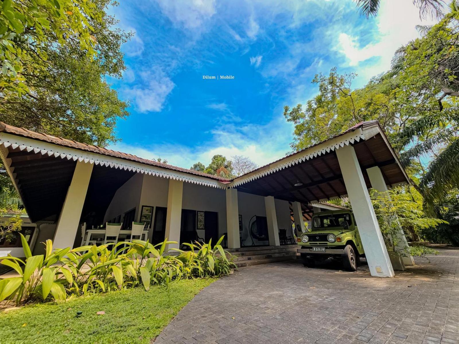 Ceylon Kingsmen Garden Hotel - Katunayake Негомбо Екстериор снимка